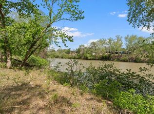 154 Shoreline Dr, Bastrop, TX 78602