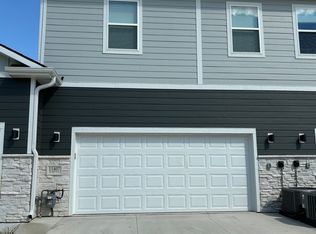 11407 N 161st Ct, Bennington, NE 68007