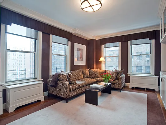 Sold by Sotheby's International Realty | media 10