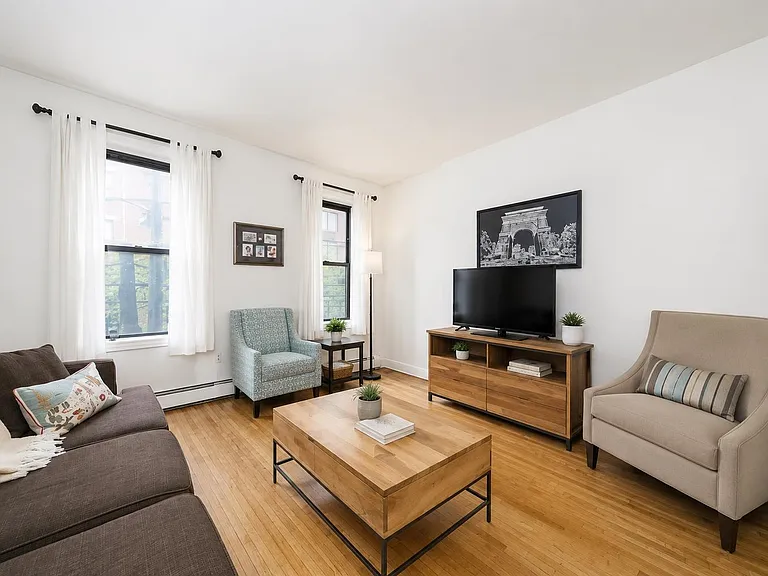 70 Park Ave #3 — Photo 1