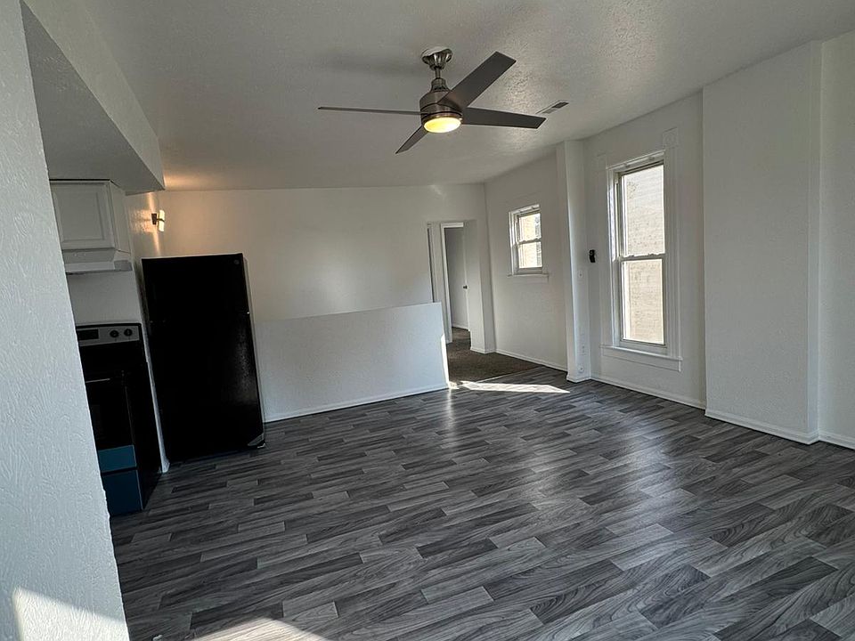Living Room | Kitchen