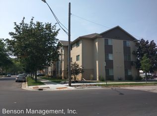 1225 Vine St APT 1, La Crosse, WI 54601