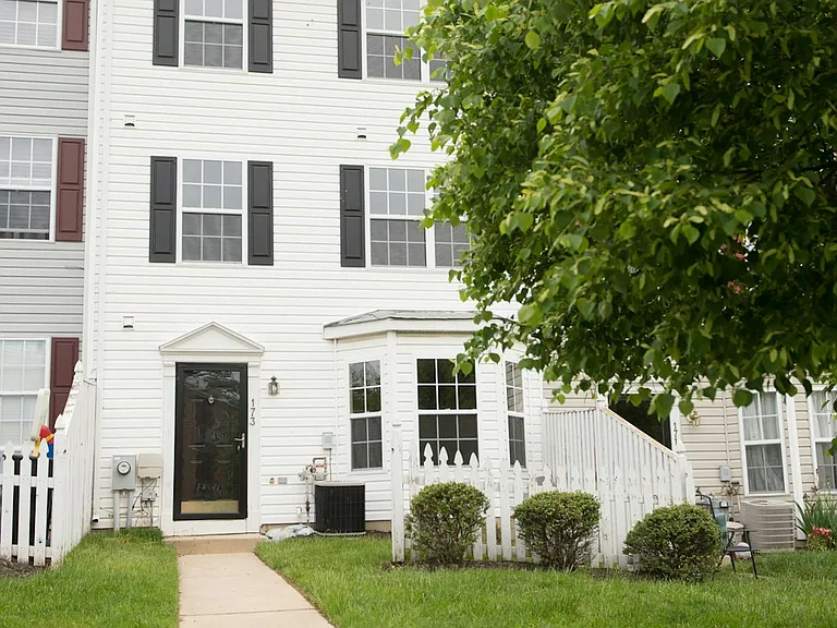 173 Royalty Cir — Photo 17