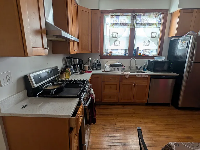 5433 S Millard Ave #2 — Photo 3