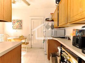 39B Mount Hood Rd