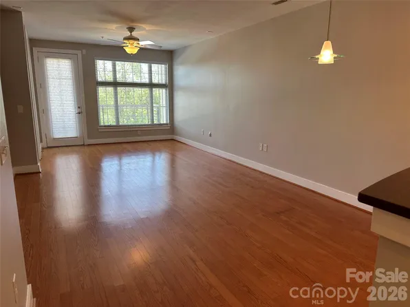 1101 W 1st St, Charlotte, NC 28202