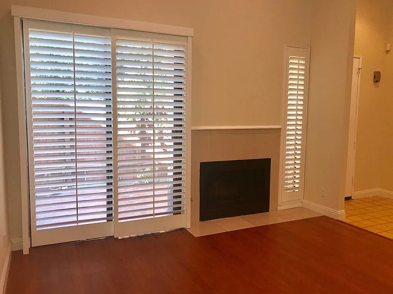 17807 Devonshire St #4 — Photo 3