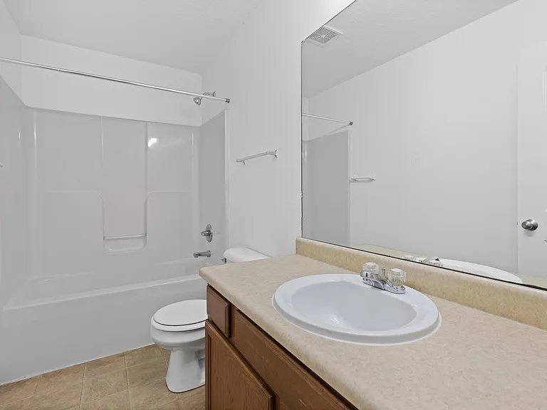 2810 SW Reunion Dr — Photo 5