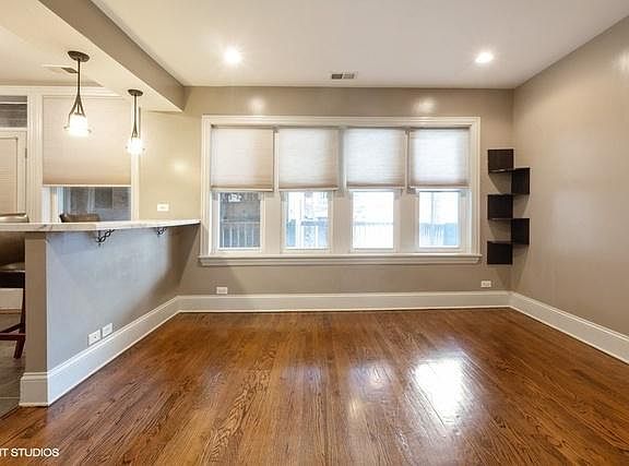3rd image of 2654 W Lunt Ave APT 1