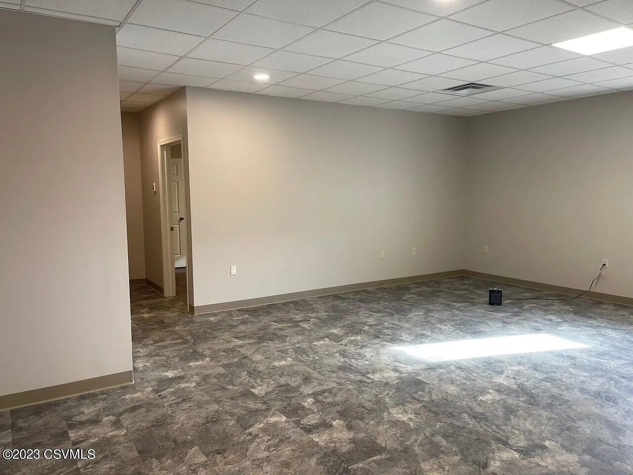 2 bed, 1000 sqft, $975 — Photo 4