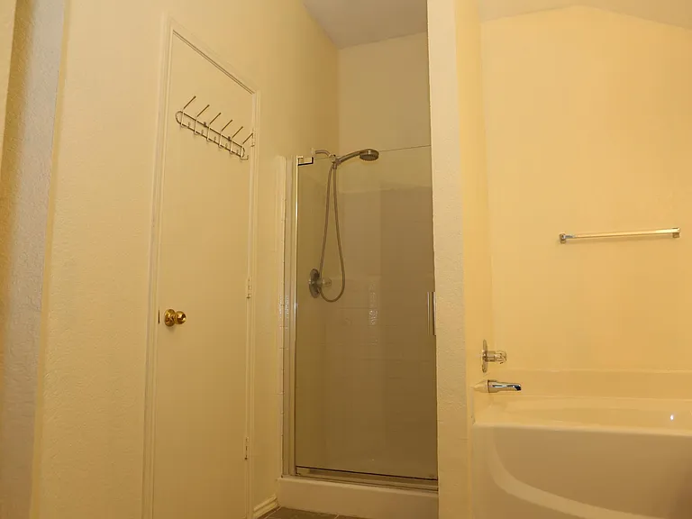 7305 Maplewood Dr — Photo 36