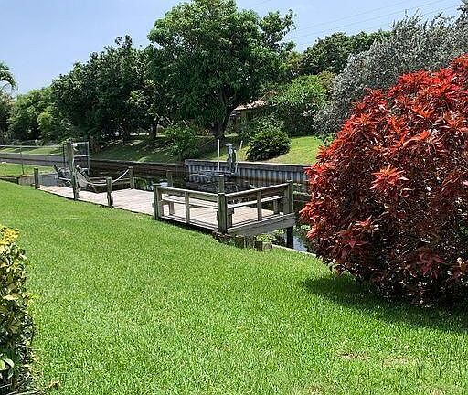 5th image of 7639 W Lake Dr