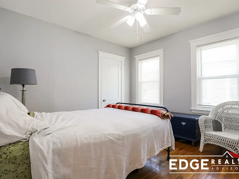 28 Easton St #2 — Photo 5