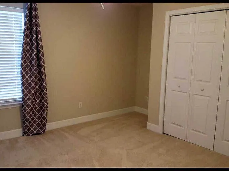 2213 Delta Ln — Photo 7