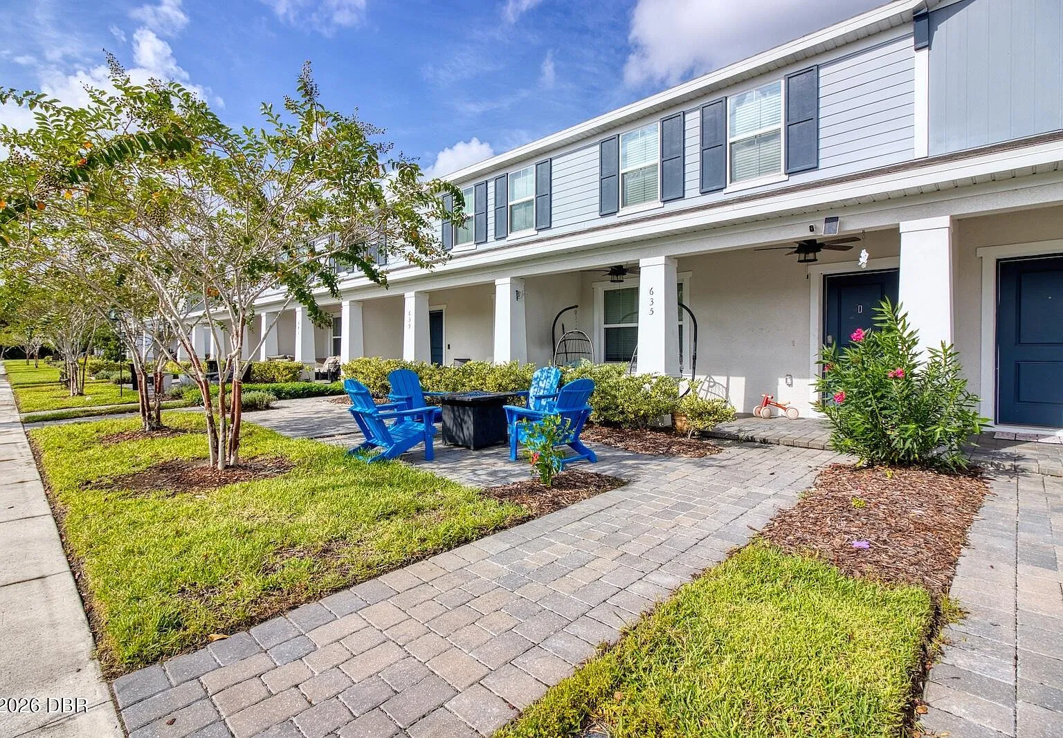 3 bed, 2.5 bath, 1548 sqft, $2,500 — Photo 2