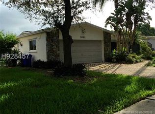 10811 NW 22nd St, Pembroke Pines, FL 33026