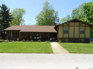 435 N Olive St, Trenton, IL