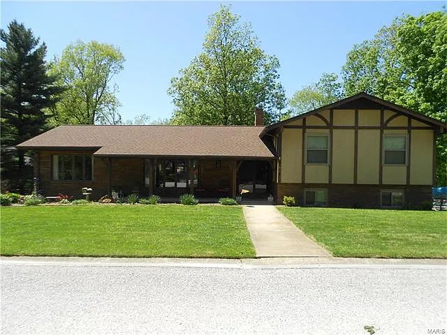 435 N Olive St photo 1