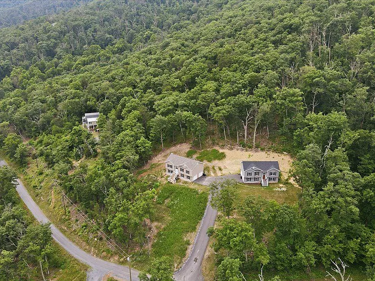 1617 Tomahawk Trl — Photo 39