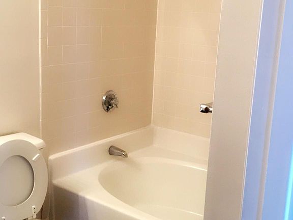 5th image of 6150 Pinoak Dr APT 108