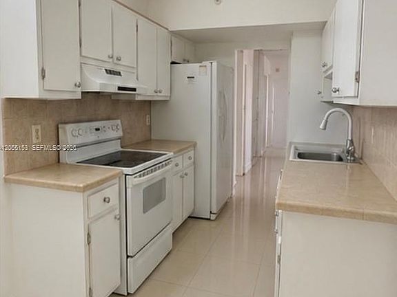 4th image of 4001 Hillcrest Dr APT 614
