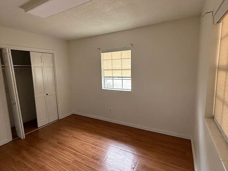 1495 Creighton Rd #B — Photo 8