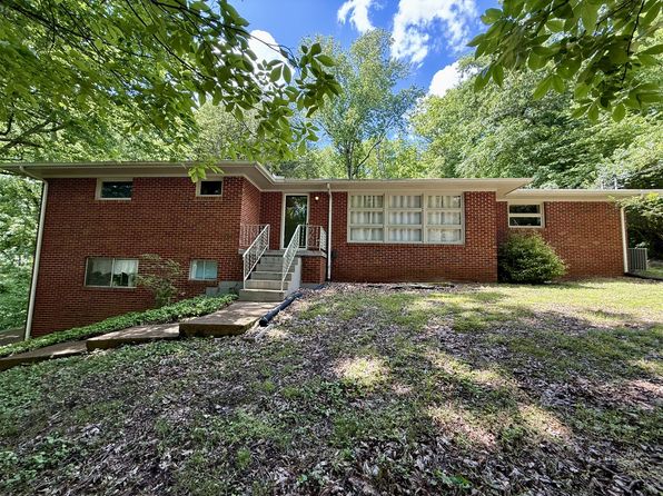 4027 Beverly Hills Dr, Pegram, TN 37143