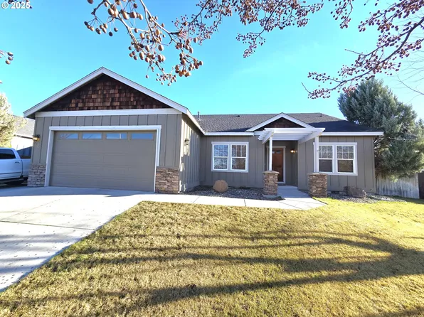 2248 NW Overlook Dr, Hermiston, OR 97838