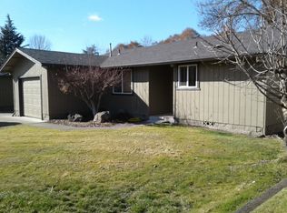 982 S Shasta Ave #982, Eagle Pt, OR 97524
