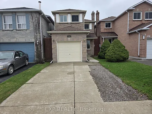 1296 Valerie Cres W Photo 1