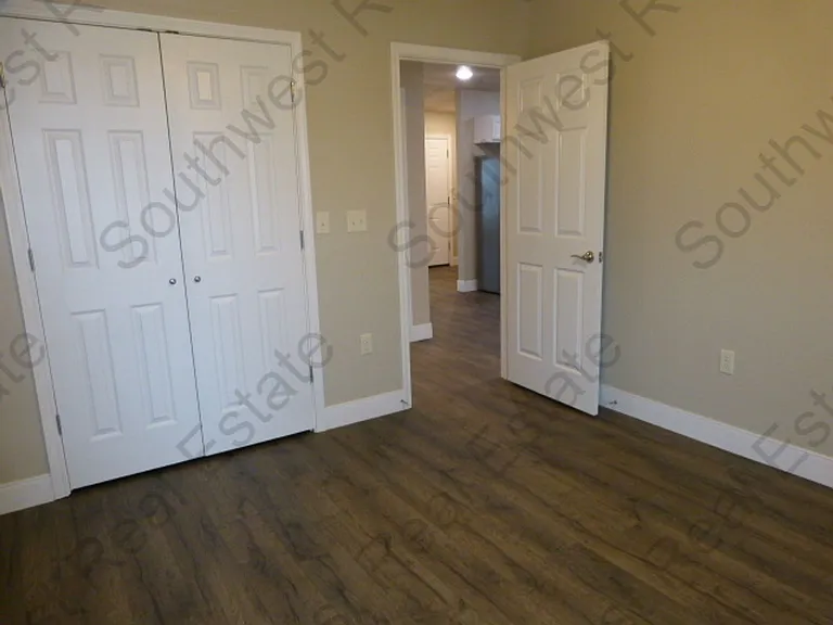 1305 Mission Dr. — Photo 17
