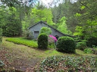 127 Maple Hollow Rd, New Hartford, CT 06057