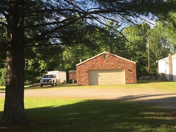 4th image of 180 Riverview Dr