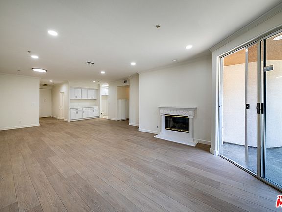 5th image of 333 Westminster Ave APT 104