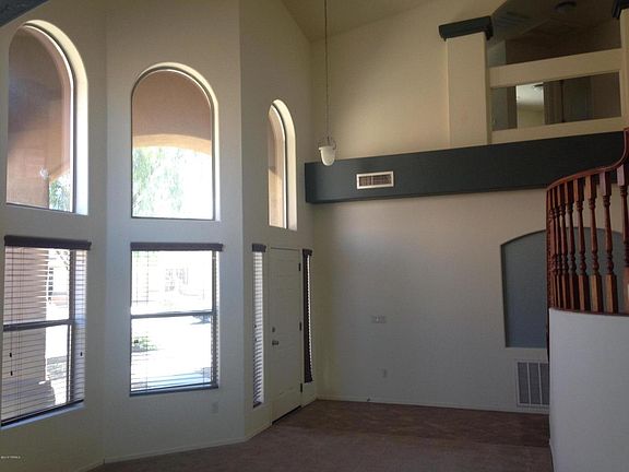 3rd image of 180 W Calle Patio Lindo