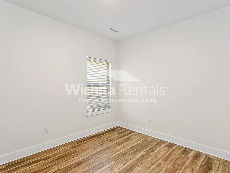 1736 - 1738 S. Hickory Creek St. — Photo 9