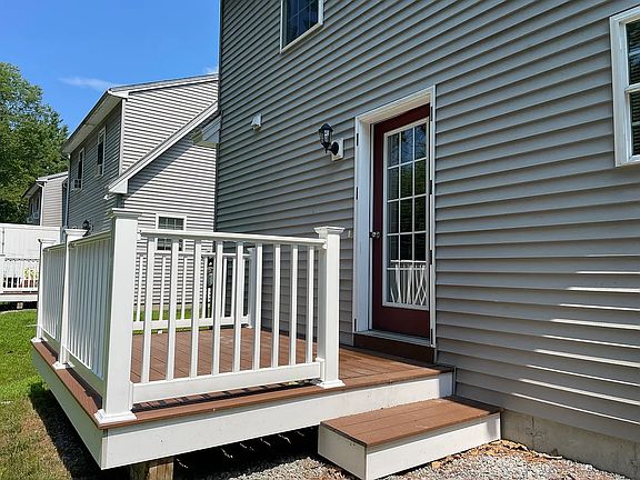 5th image of 80 Lee St