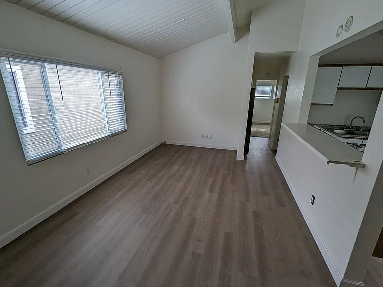 Beautiful Studio apartment in the heart of Pacific Beach! — Photo 3