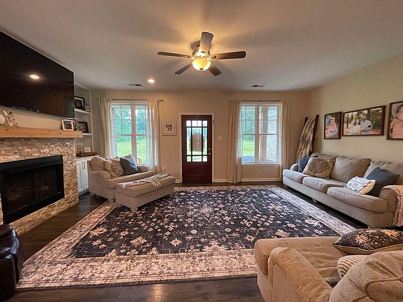 5th image of 378 Holly Grove Rd