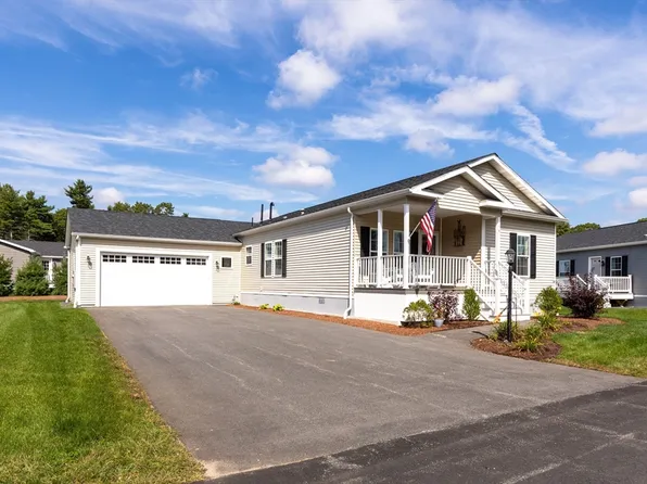 94 Sagamore Ln, East Taunton, MA 02718
