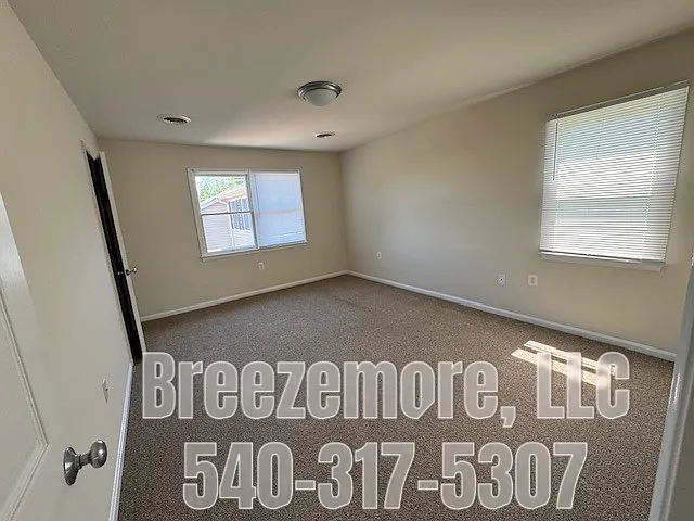 227 E Piedmont St — Photo 8