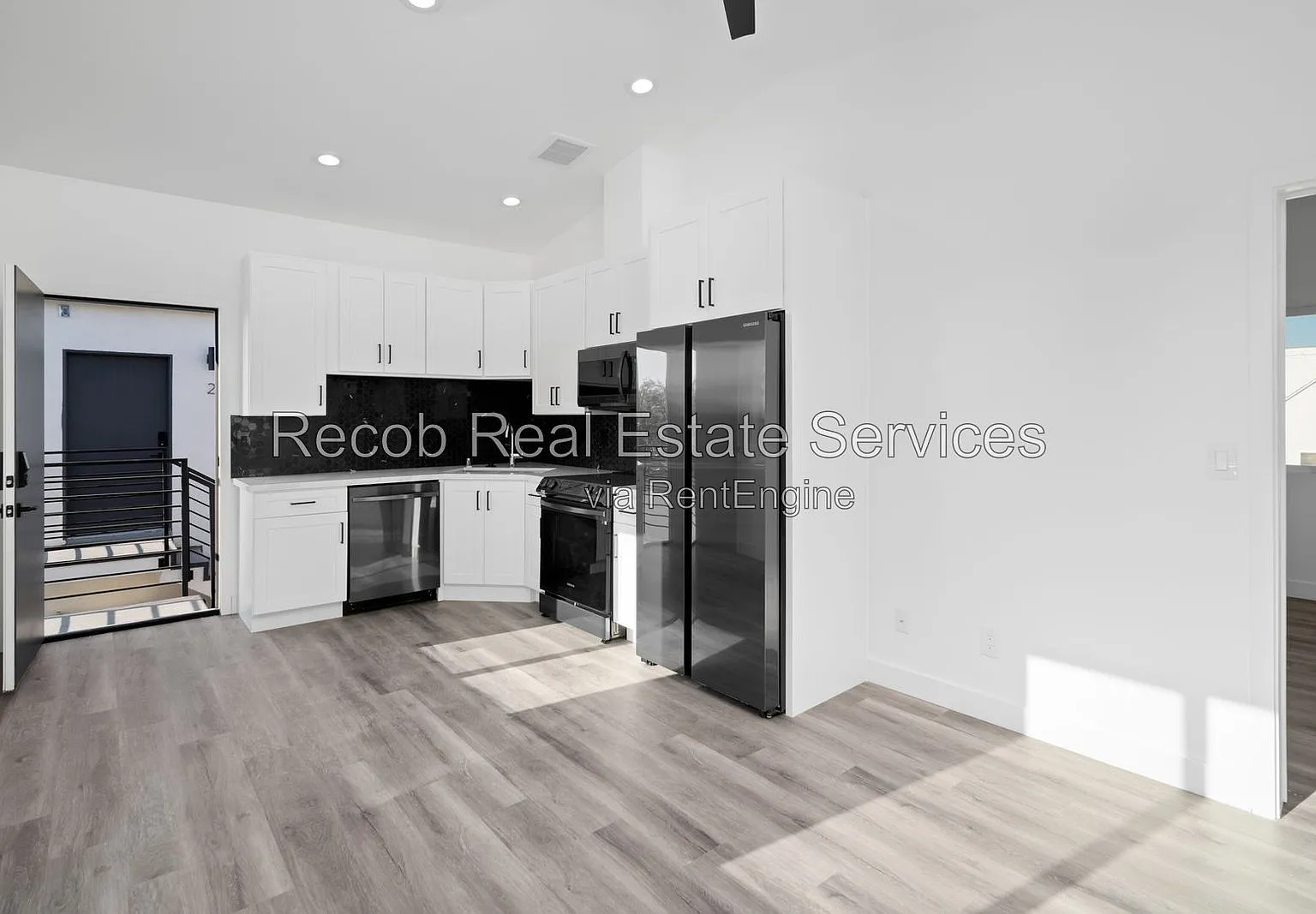 1 bed, 1.0 bath, 500 sqft, $2,245 — Photo 2