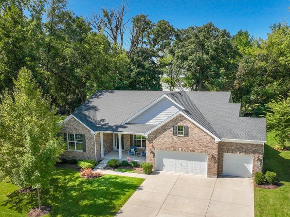 1652 Bur Oak Dr