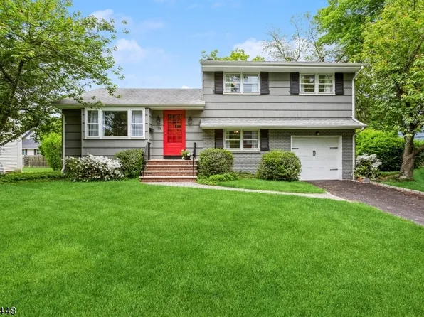 13 Oak Ct, Fanwood Boro, NJ 07023