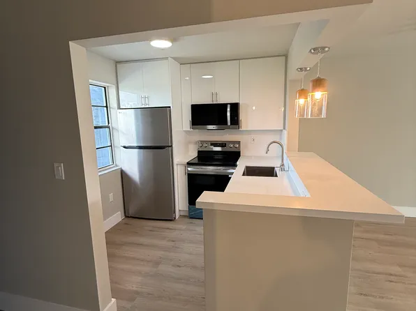 9460 Fontainebleau Blvd APT 525, Miami, FL 33172