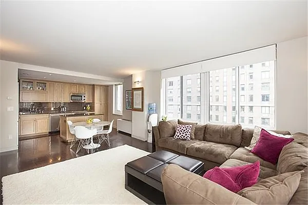 Sold by Maxwell Jacobs | media 3