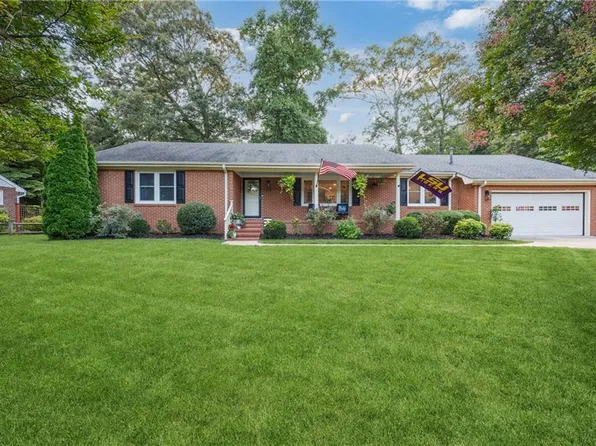 805 Sheraton Dr, Virginia Beach, VA 23452