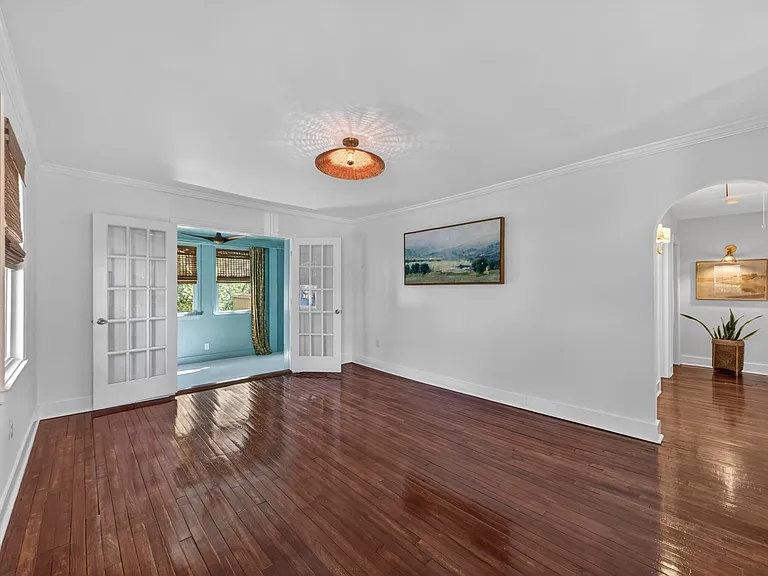 1 Colleton Dr — Photo 2