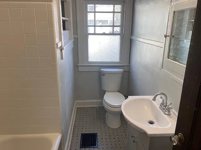 5137 N Guilford Ave — Photo 10
