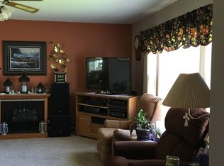 318 E 9th St, Miller, SD 57362
